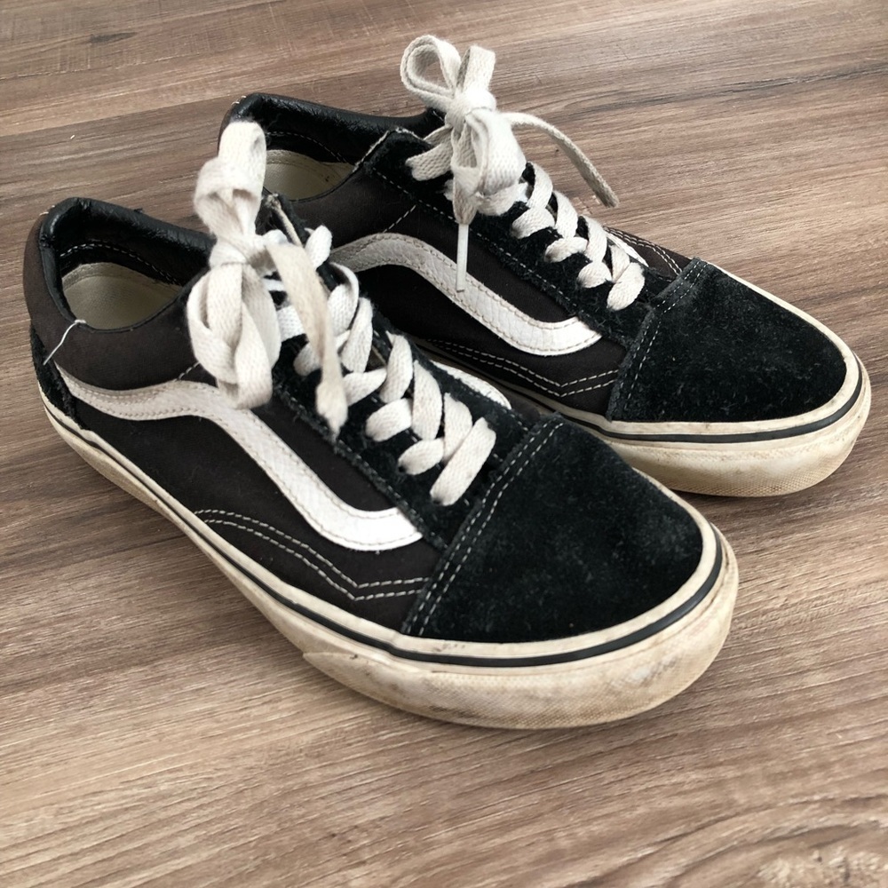 VANS black suede canvas and white leather size men 4 women 5.5
